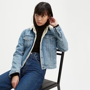 EUC Levi's sherpa jean jacket, women's XS